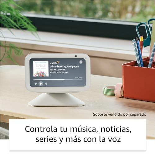 Echo Show 5 en un escritorio con música