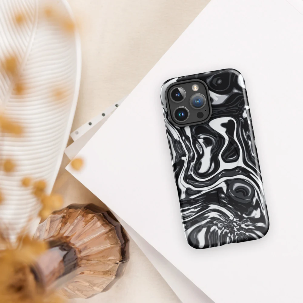 Funda MagSafe premium para iPhone, diseño Metal líquido oscuro en iPhone 17 Pro Max: ambiente